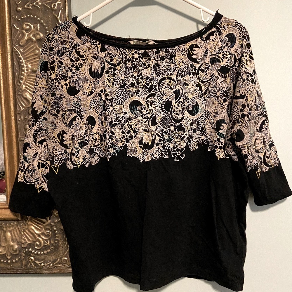 Skunkfunk top made from Organic Cotton, size small